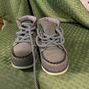 OshKosh Kids lace up boots